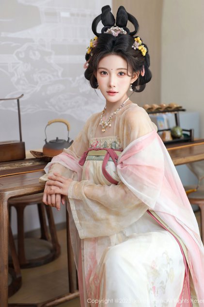 日本丰满巨肥大屁股BBW